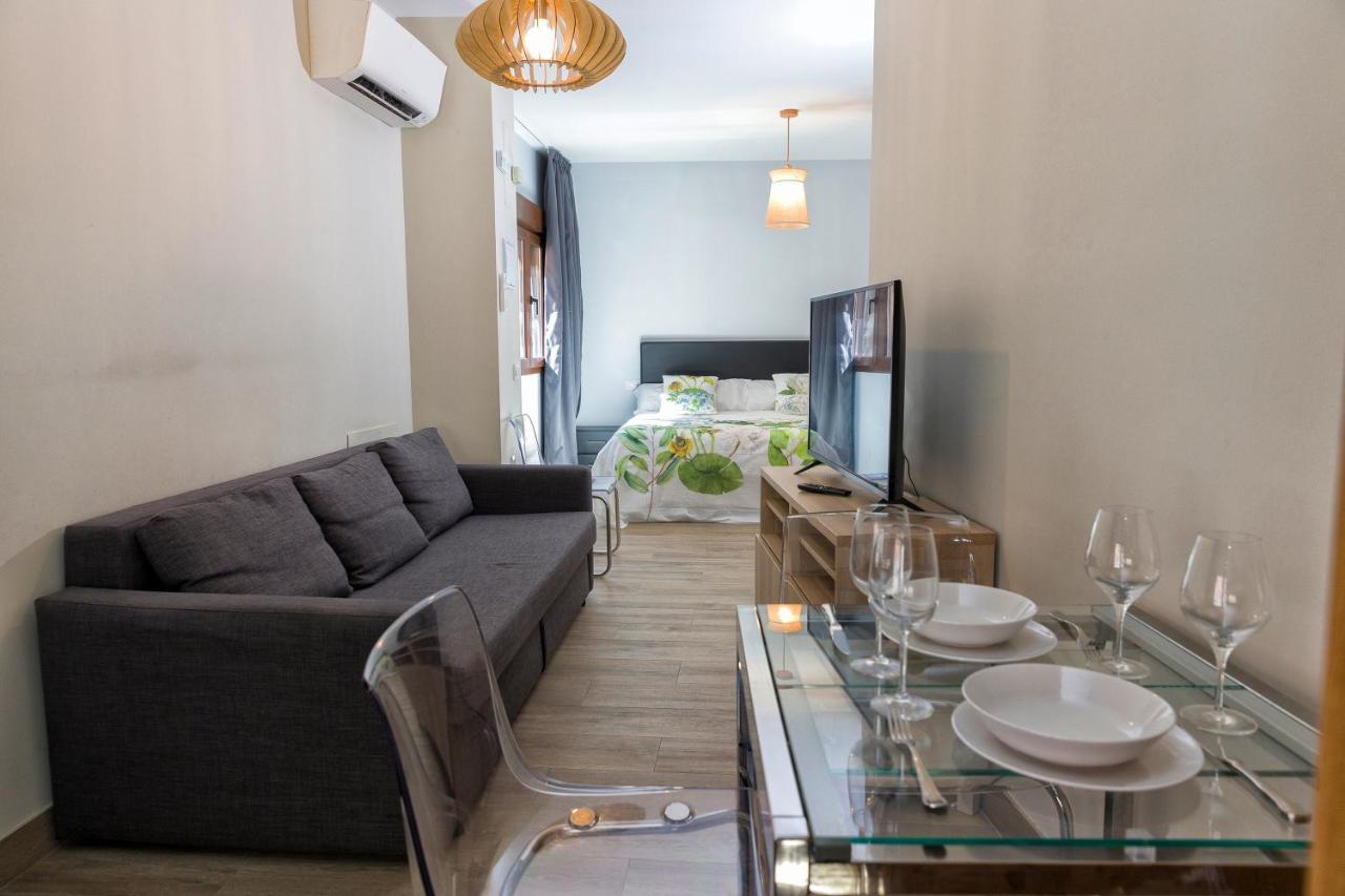 Apartamentos Onnight Malaga Bagian luar foto